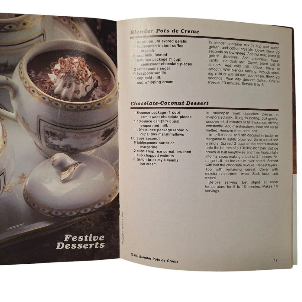 Nestle Better Homes Garden Booklet Chocolate Recipes Desserts 1983 Sweet Vintage